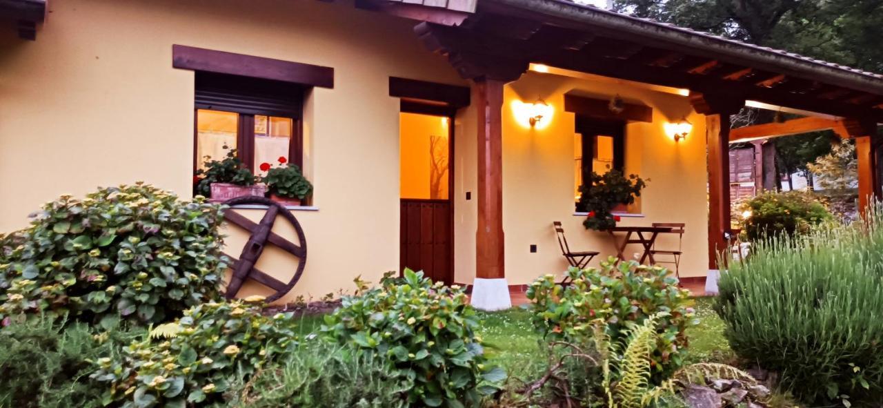 Onís Casas Rurales Entrecastanos المظهر الخارجي الصورة