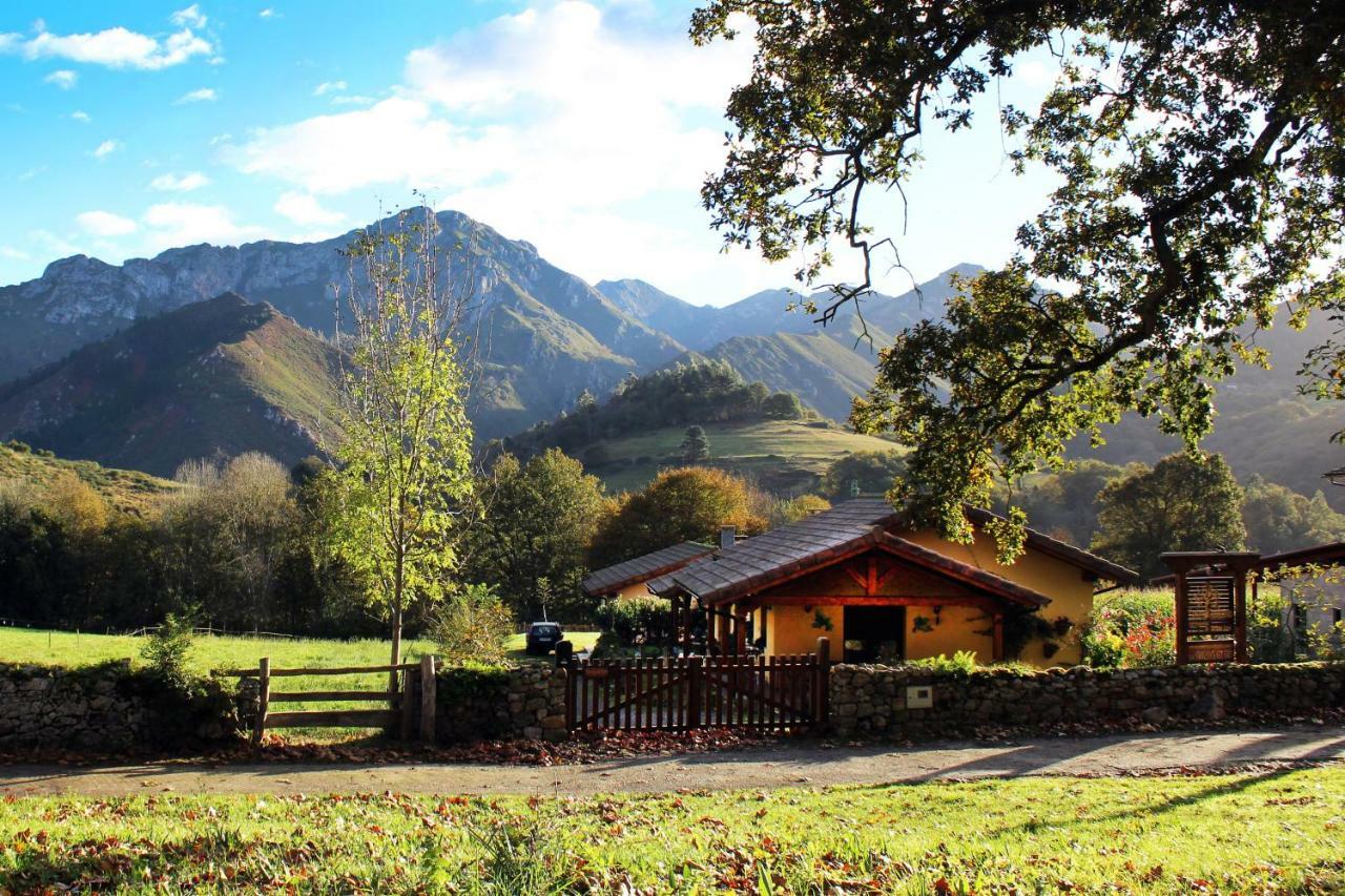 Onís Casas Rurales Entrecastanos المظهر الخارجي الصورة