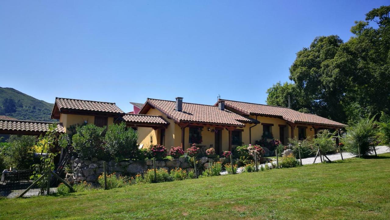 Onís Casas Rurales Entrecastanos المظهر الخارجي الصورة