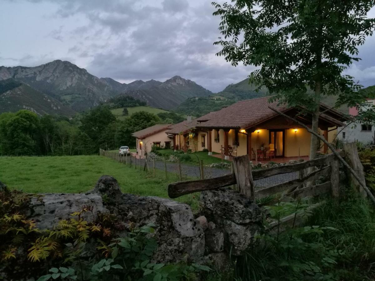 Onís Casas Rurales Entrecastanos المظهر الخارجي الصورة